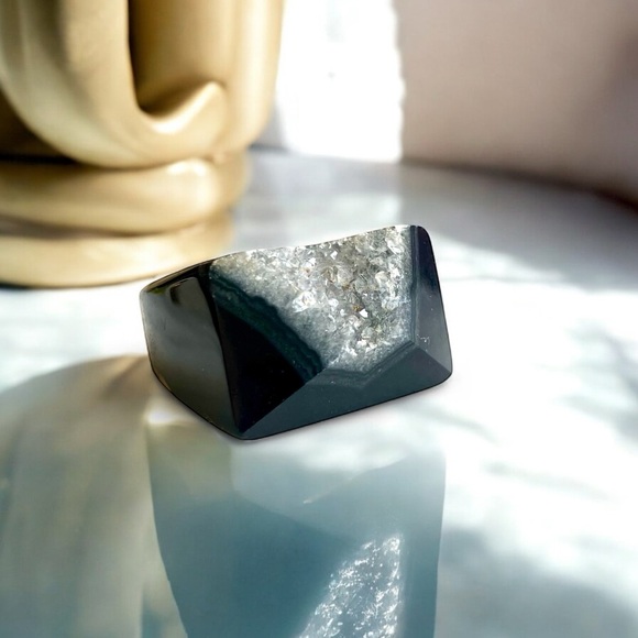 Black Sardonyx Geode Druzy Ring - Picture 2 of 10